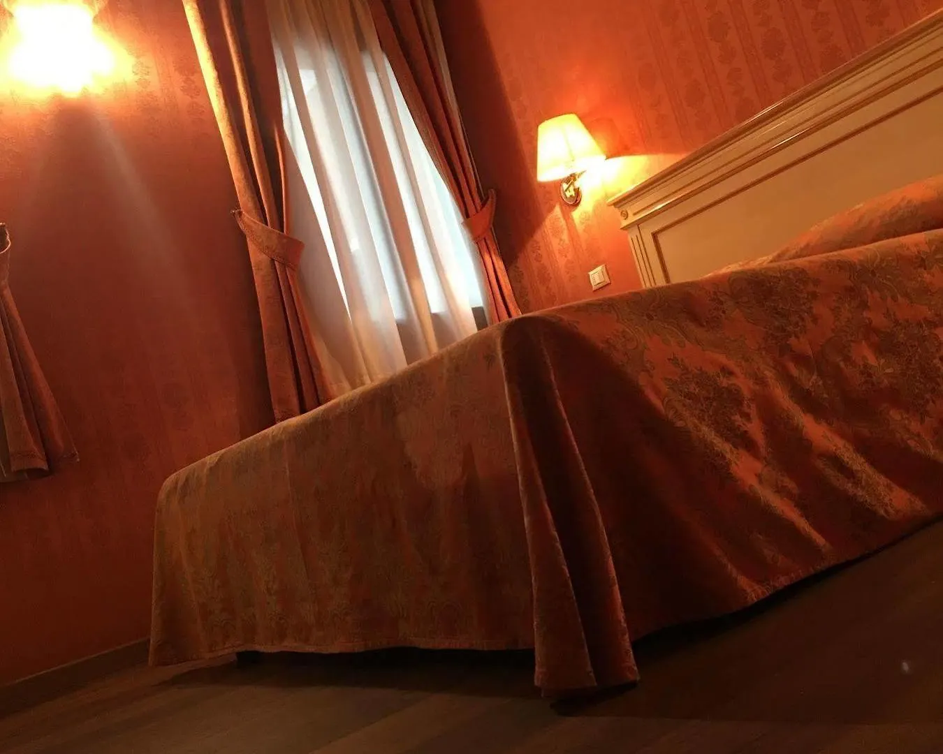 *** Couette-café Bed and Breakfast Lanterna Di Marco Polo à Venise Italie