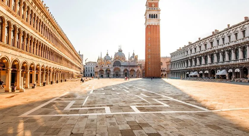 Bed & Breakfast Lanterna Di Marco Polo Bed and Breakfast Venedig