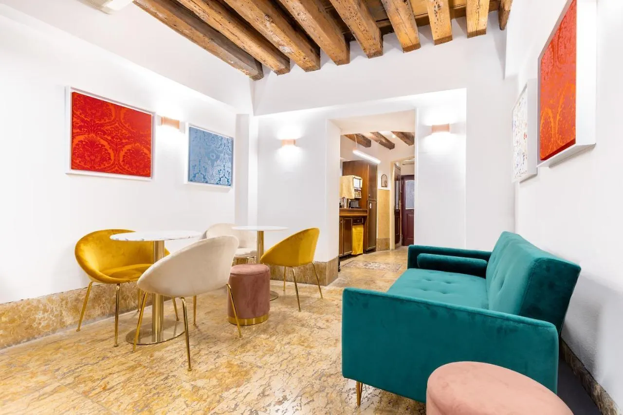 ***  Lanterna Di Marco Polo Bed & Breakfast Venice Italy